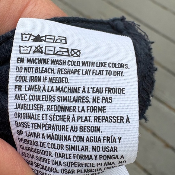 American Eagle Outfitters Floral Halter Top - size small - Picture 8 of 8